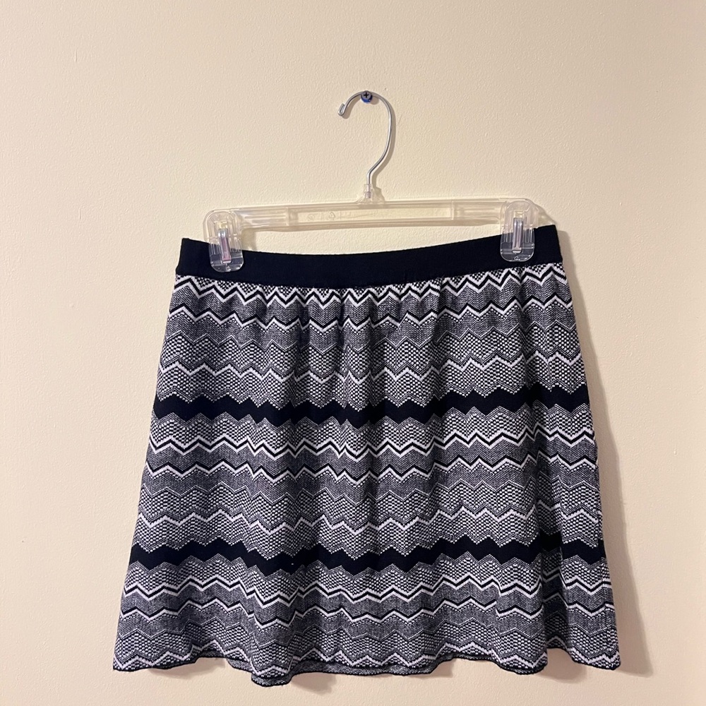 Joe Benbasset Black and Whitewashing Zigzag Mini Skirt
